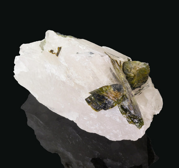 Green-Tourmaline-Quartz-brisbane