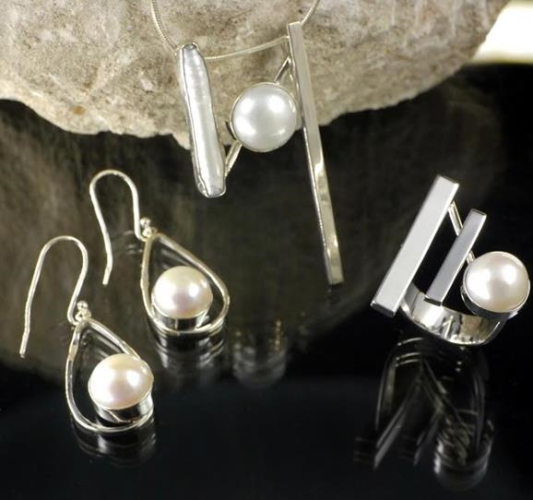 Pearl Ring