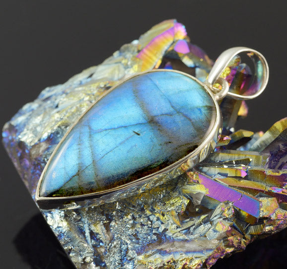 labradorite-pendant-brisbane