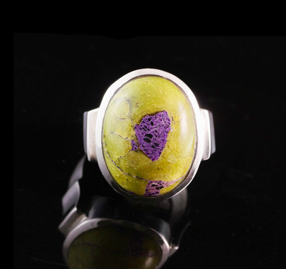 Stichtite Serpentine Ring