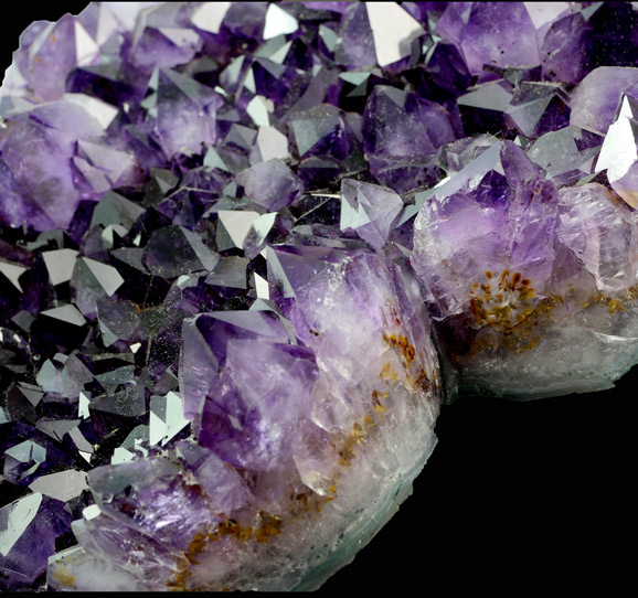 Amethyst-Large-Cluster-Heart-P1150366