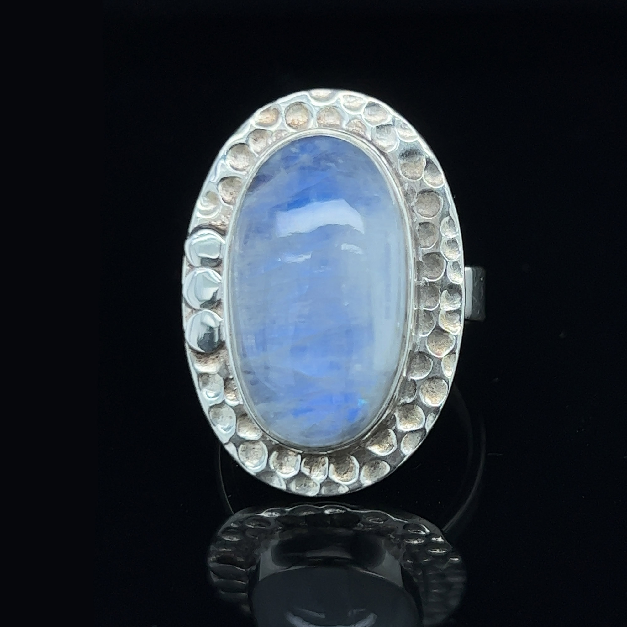 Moonstone-Ring–A804__2023-04-27-15-01-04