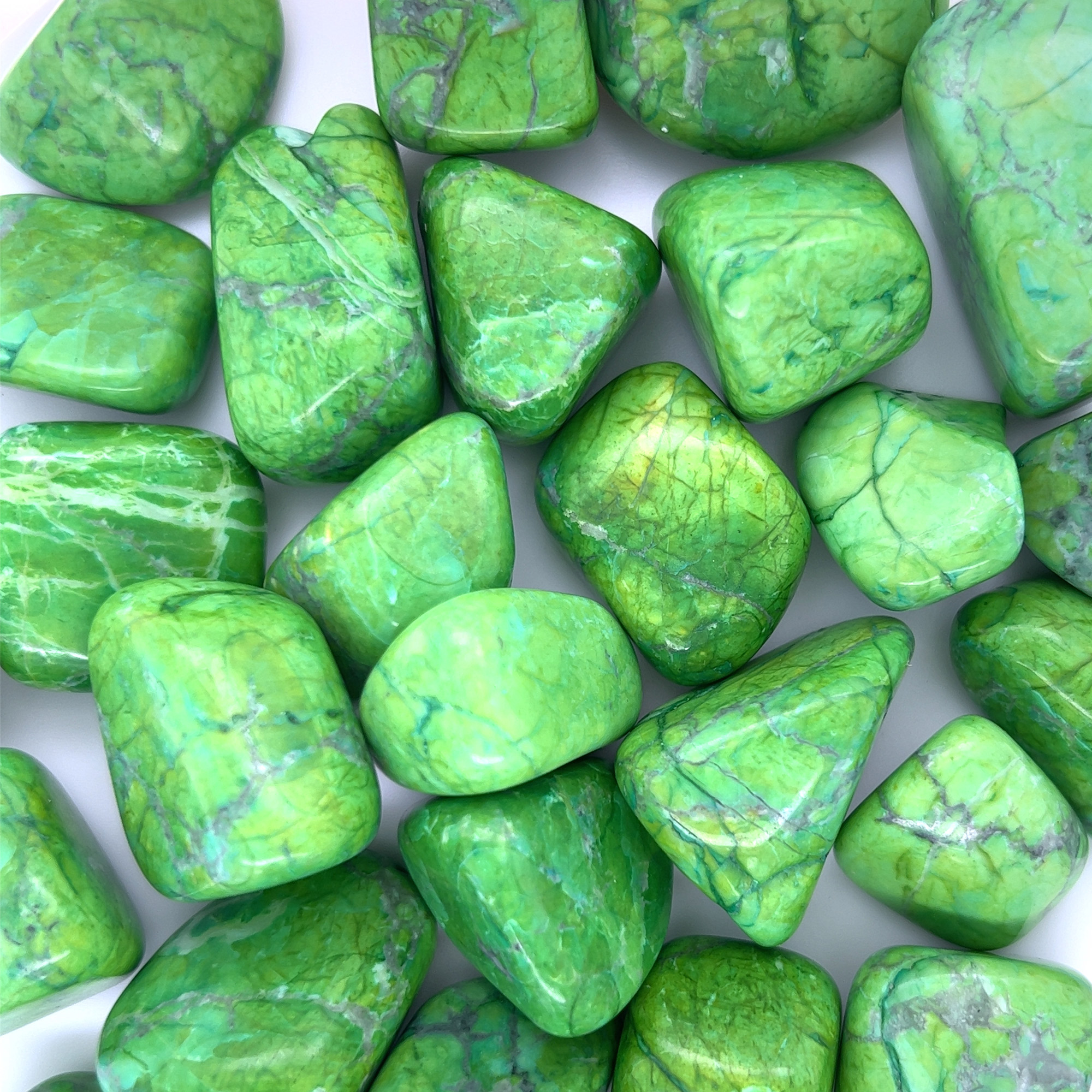 Green Howlite Tumbled Stone-M008__2023-05-17-13-44-11