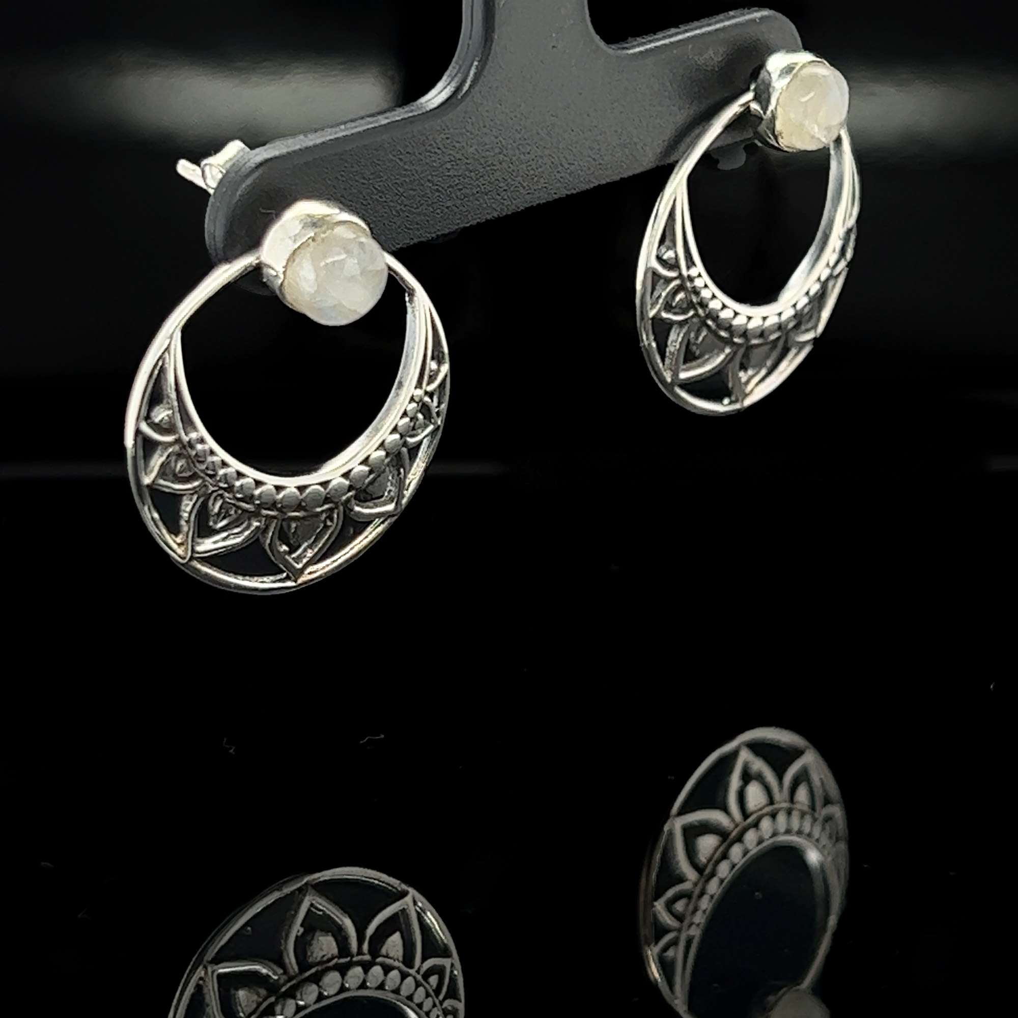 Moonstone-Earrings-M794__2023-05-02-09-20-45